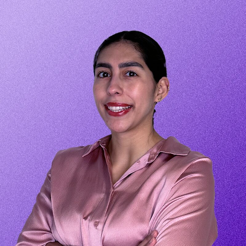 Roxana Suárez - Customer Care Manager